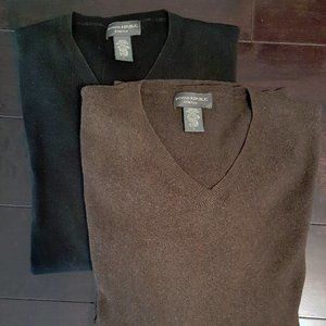 Banana Republic v-neck stretch cotton- 2 sweaters